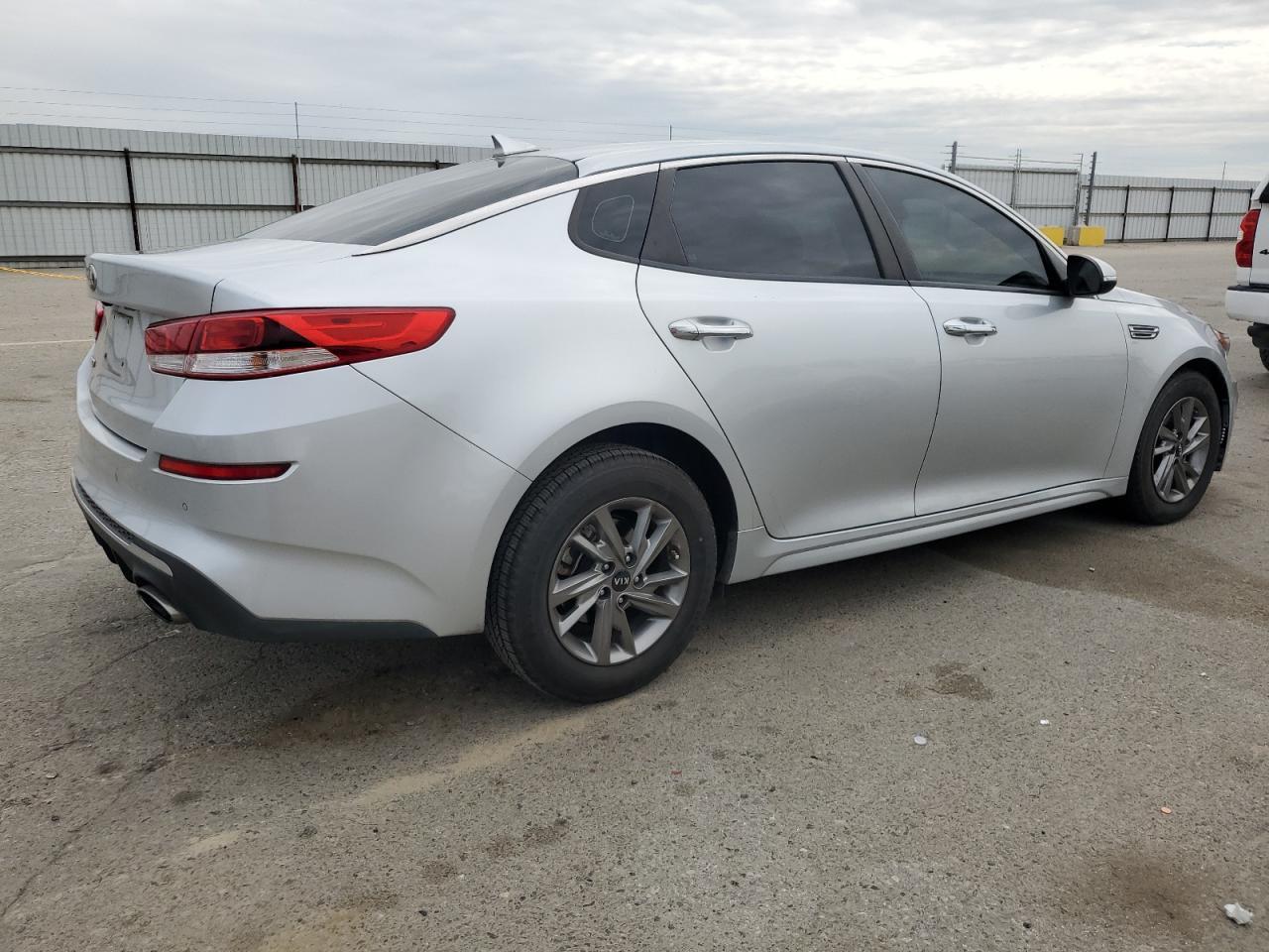 2019 KIA OPTIMA LX - Фото 3