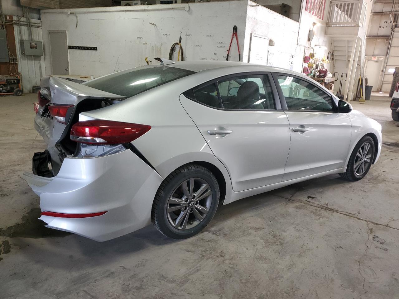 2018 HYUNDAI ELANTRA SE - Фото 3