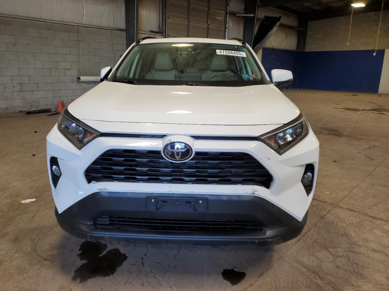 2019 TOYOTA RAV4 XLE P - Фото 5