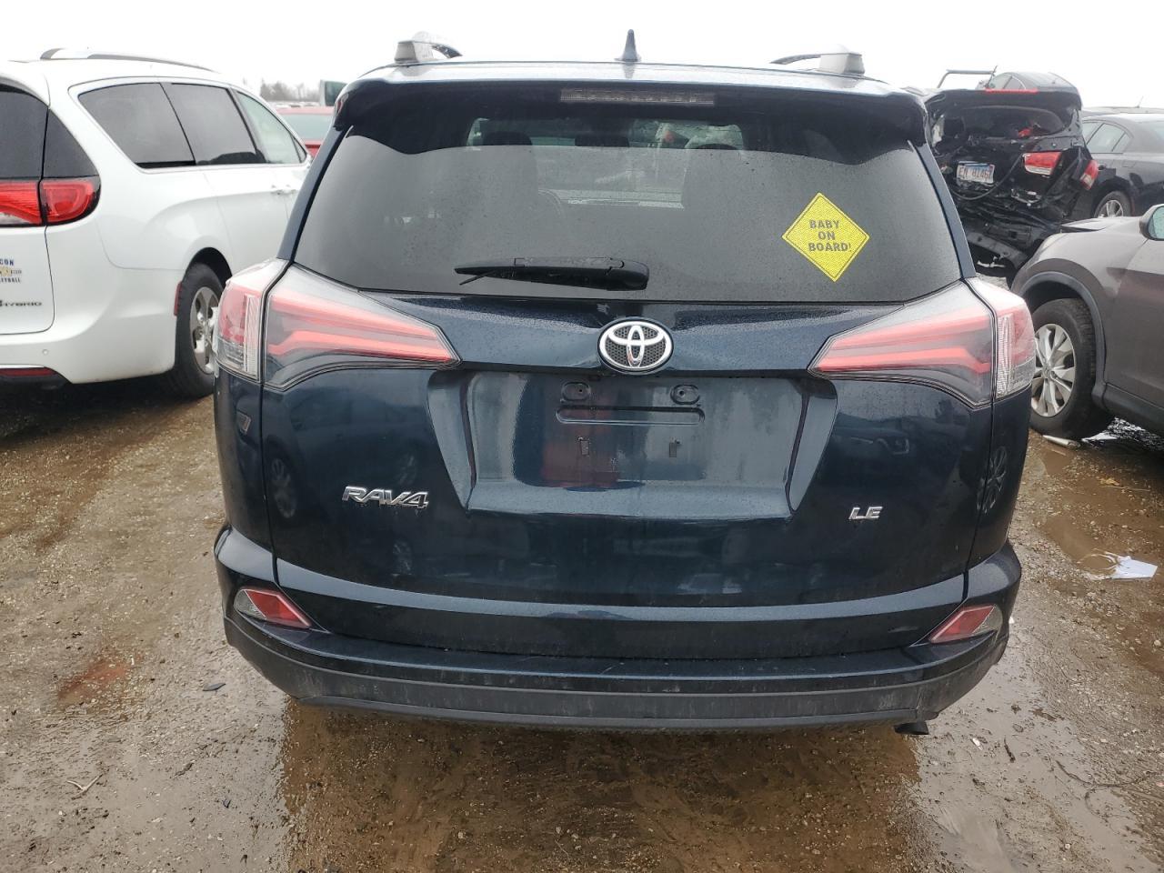 2018 TOYOTA RAV4 LE - Image 6