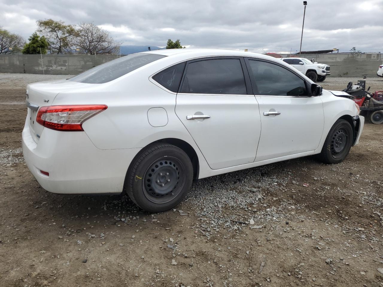 2013 NISSAN SENTRA S - Фото 3