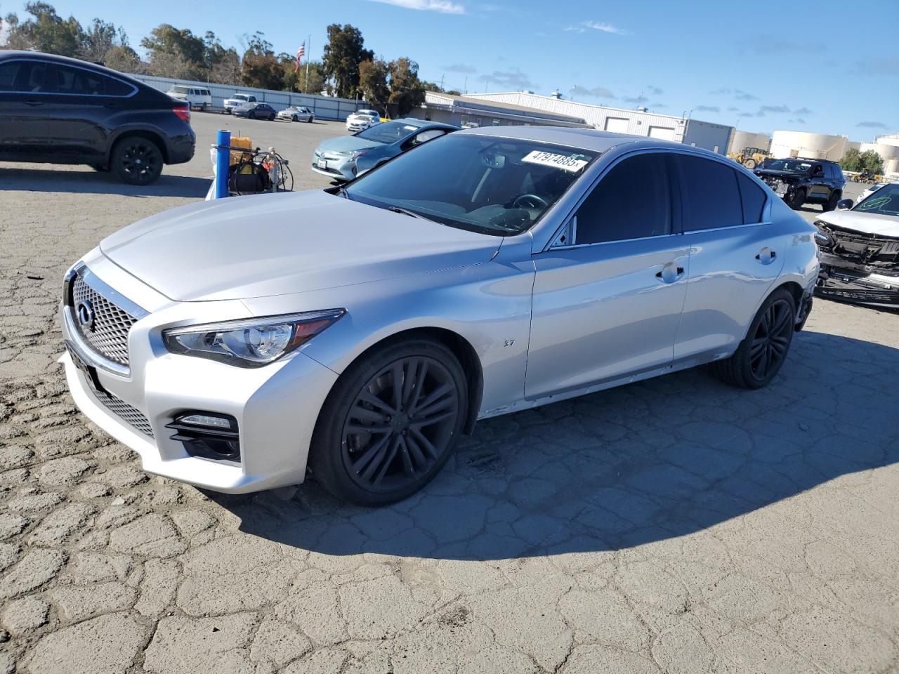 2015 INFINITI Q50 BASE
