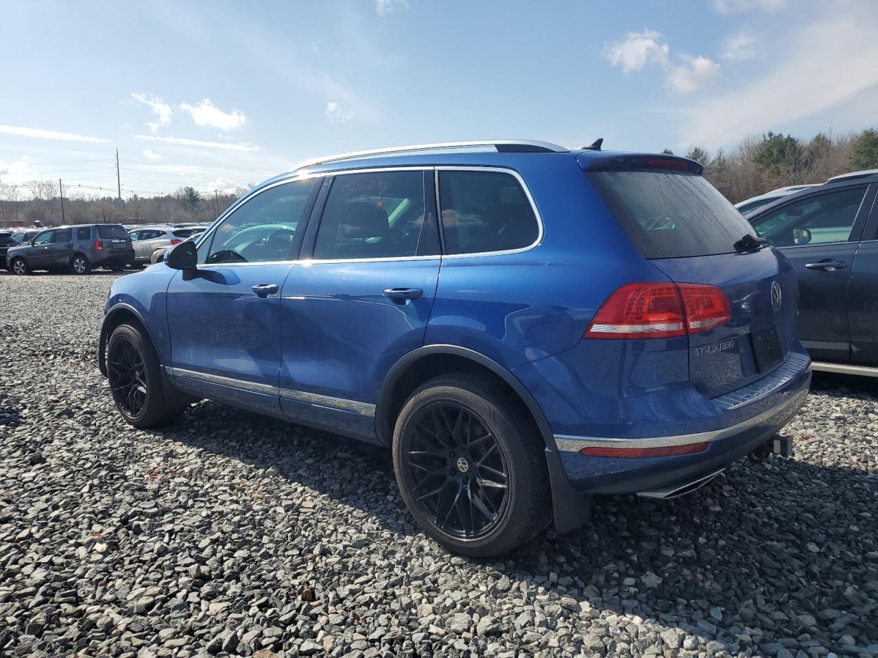 2016 VOLKSWAGEN TOUAREG TD - Фото 2