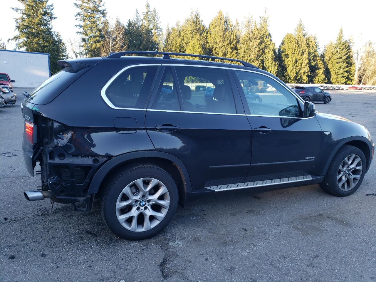 2013 BMW X5 XDRIVE3 - Image 3