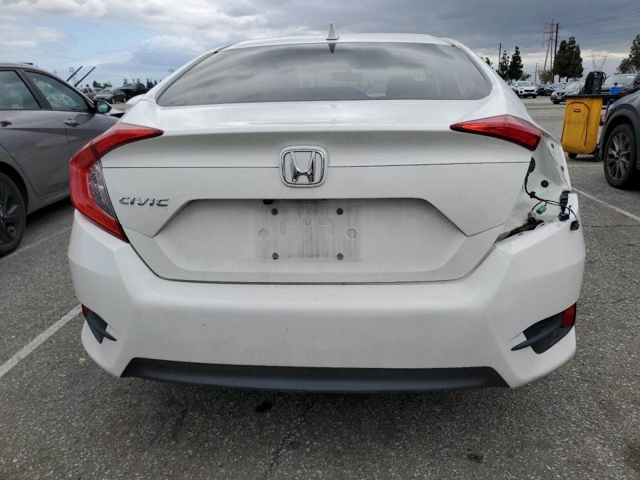 2018 HONDA CIVIC EX - Image 6