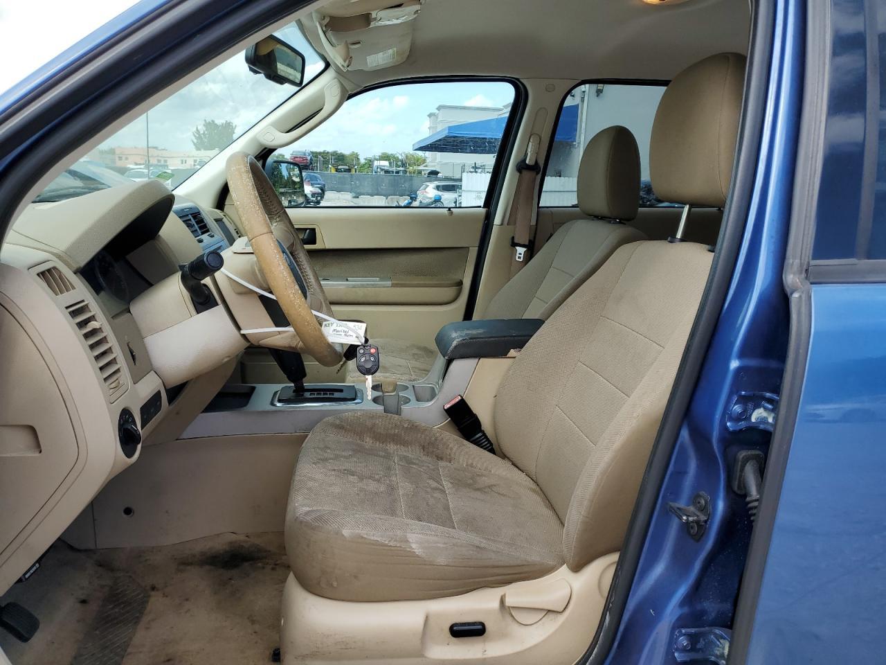 2010 FORD ESCAPE XLT - Image 7