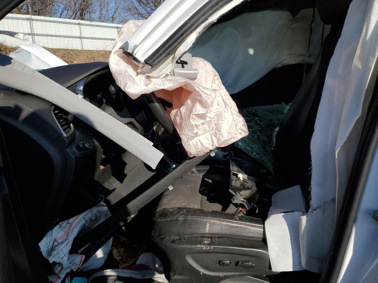 2019 CHEVROLET TRAX 1LT - Image 7