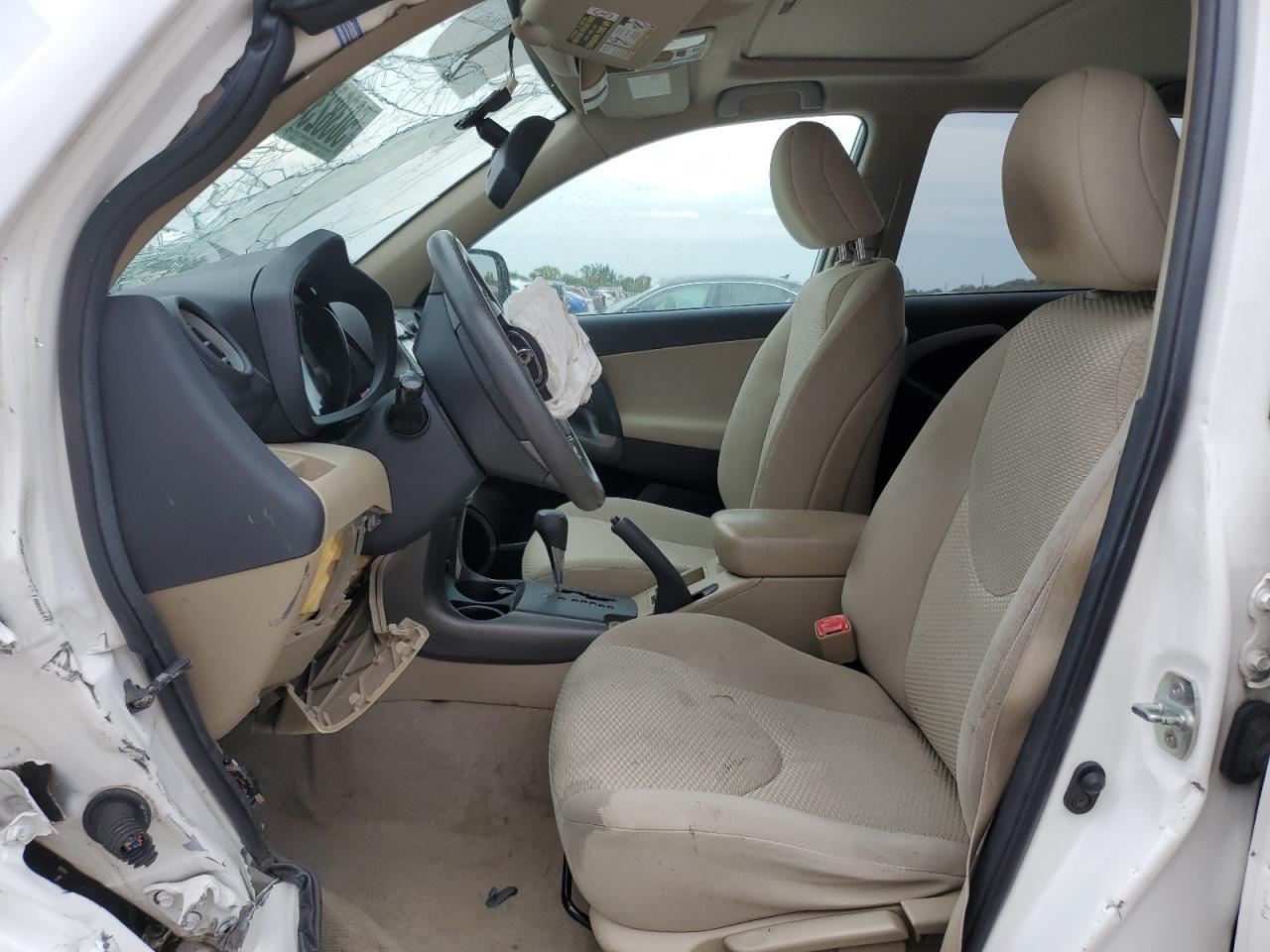 2011 TOYOTA RAV4 - Image 7