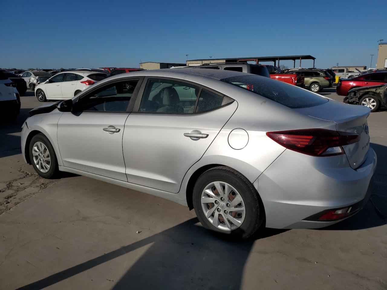2019 HYUNDAI ELANTRA SE - Фото 2