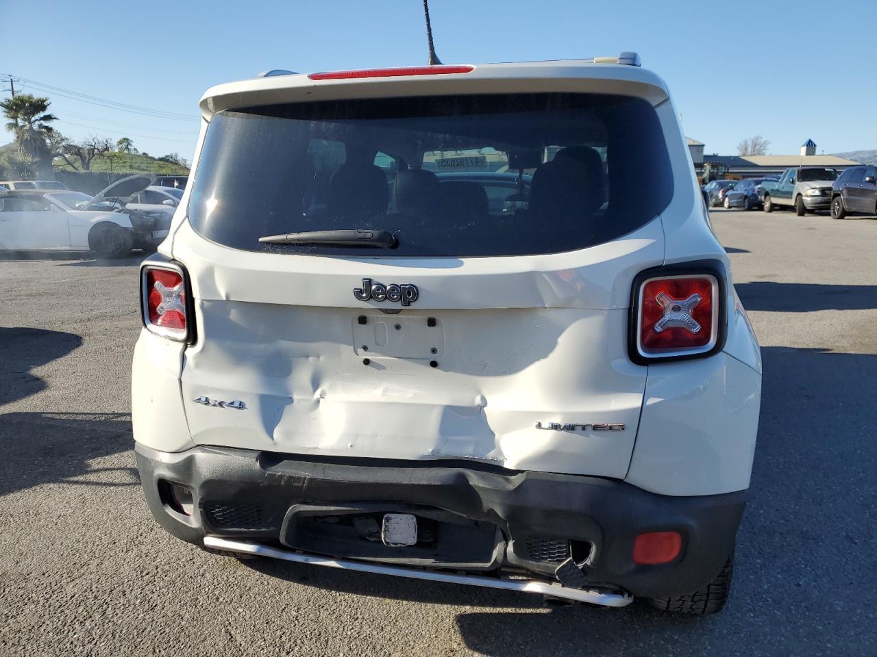 2017 JEEP RENEGADE L - Фото 6