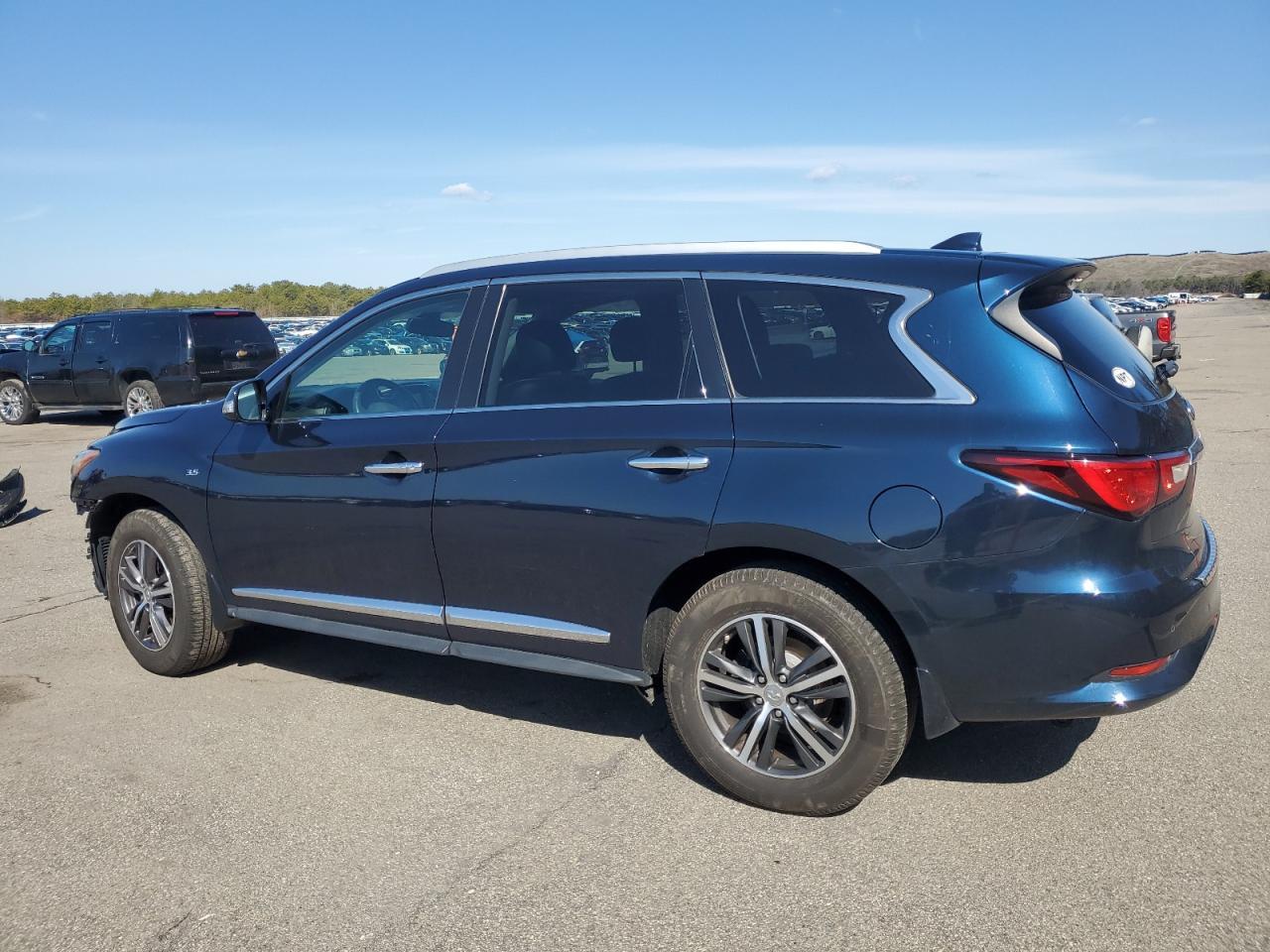 2017 INFINITI QX60 - Фото 2