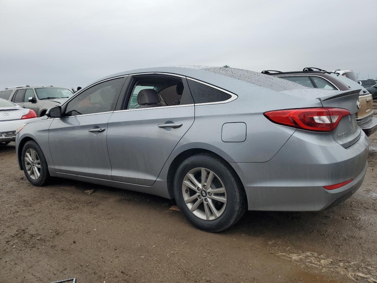 2017 HYUNDAI SONATA SE - Image 2