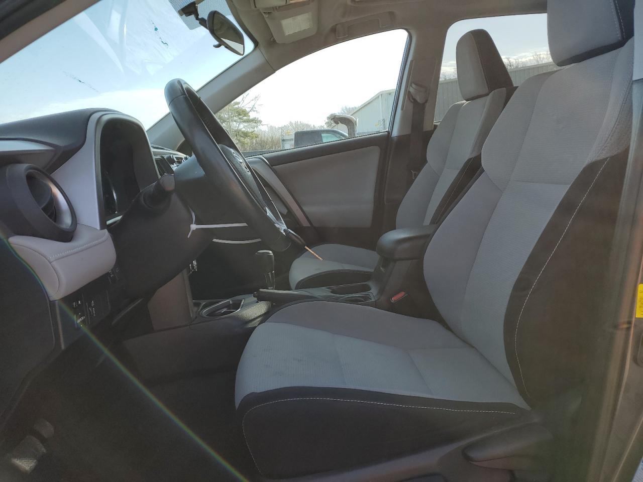 2016 TOYOTA RAV4 XLE - Фото 7