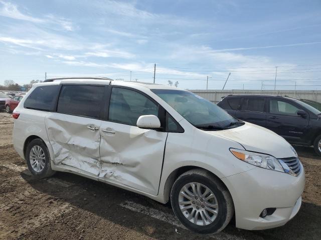 2015 TOYOTA SIENNA XLE - Фото 4