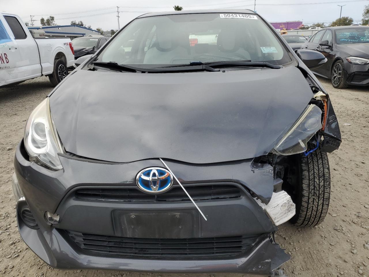 2015 TOYOTA PRIUS C - Фото 5