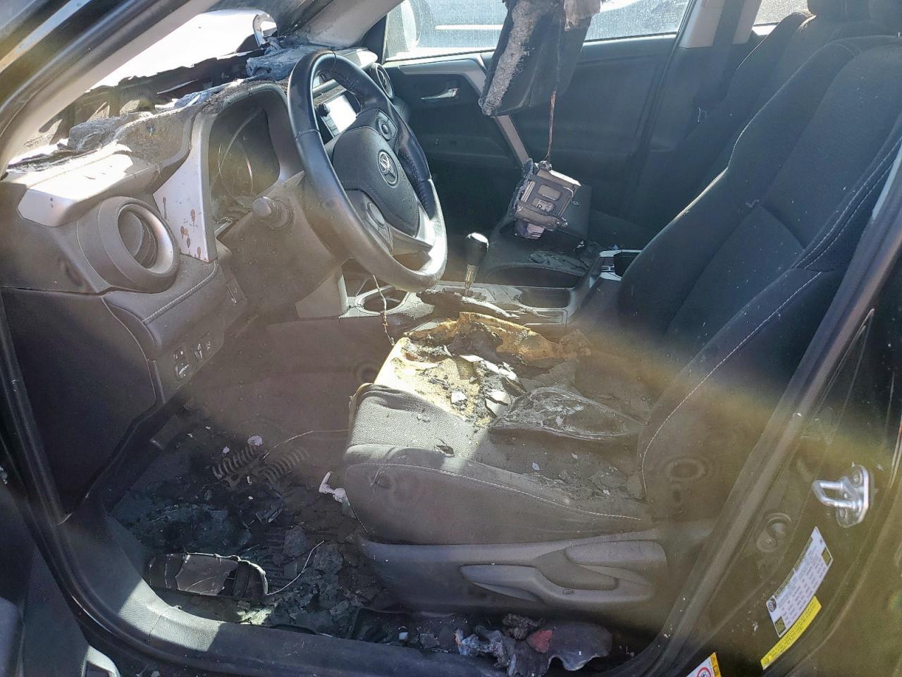 2016 TOYOTA RAV4 XLE - Image 7