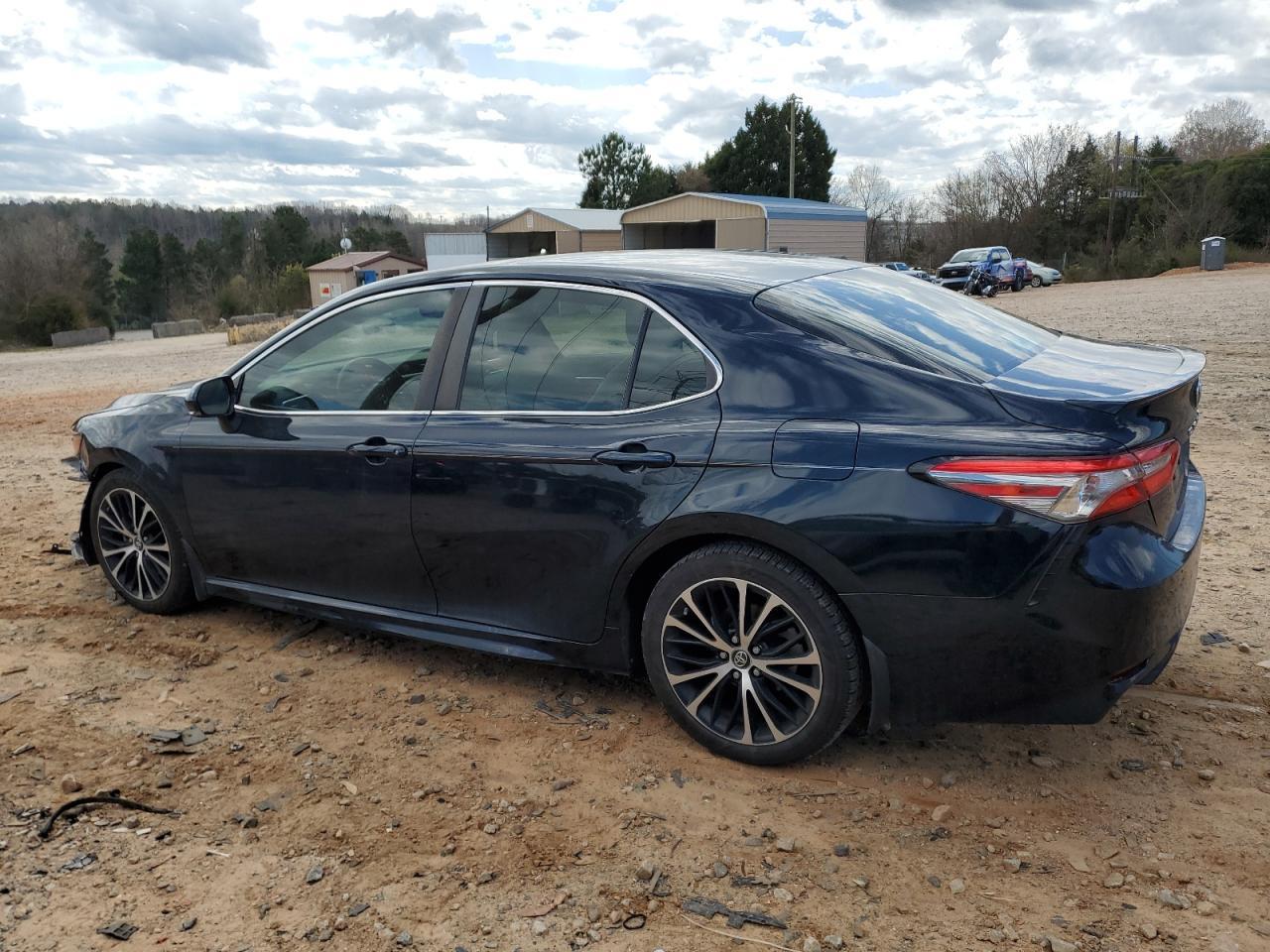 2018 TOYOTA CAMRY L - Image 2