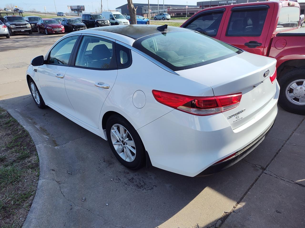 2016 KIA OPTIMA LX - Фото 3