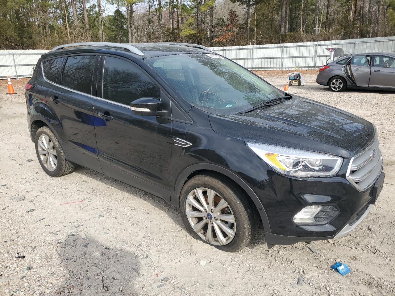 2017 FORD ESCAPE TIT - Image 4