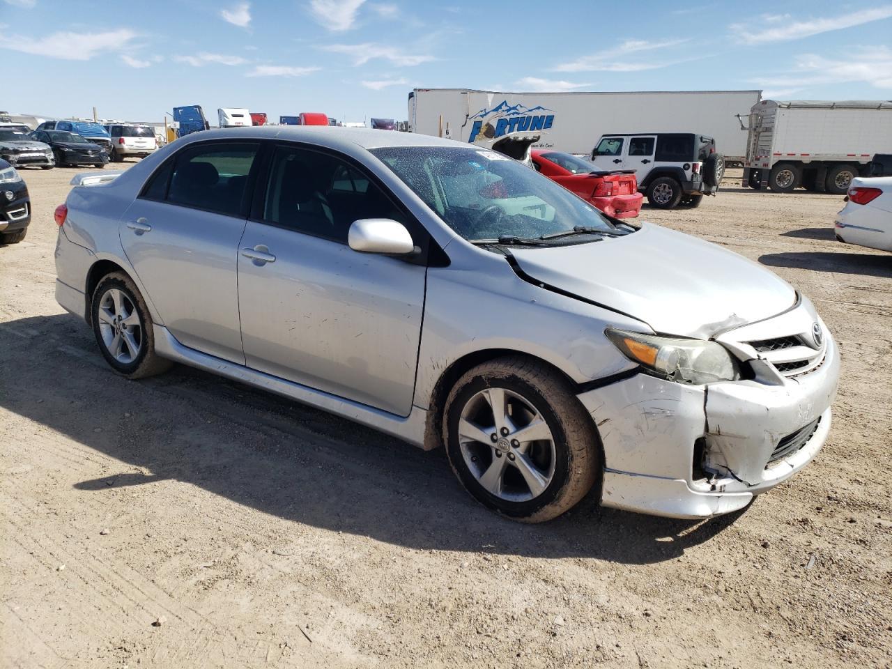 2013 TOYOTA COROLLA BA - Фото 4