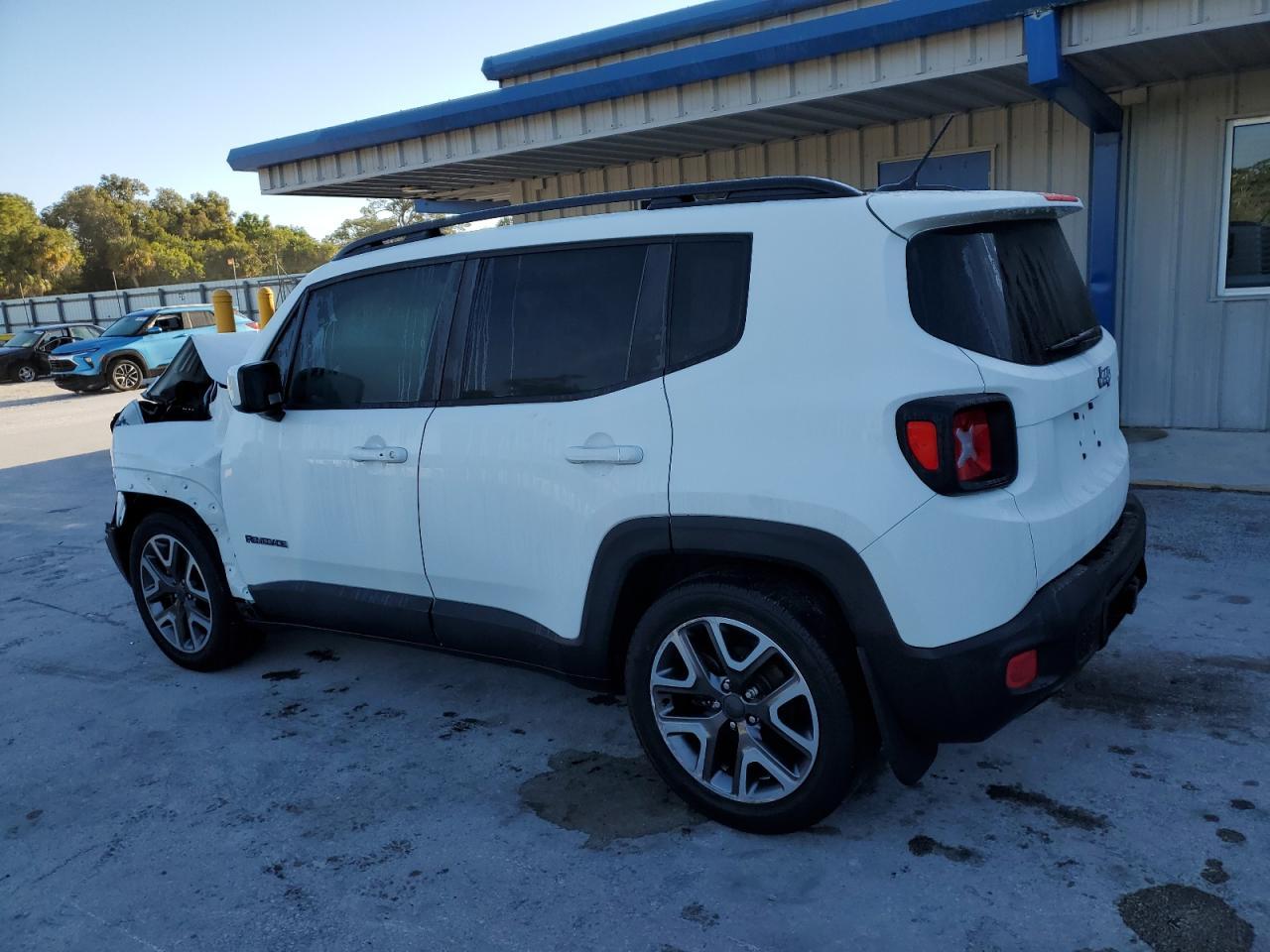 2017 JEEP RENEGADE L - Image 2