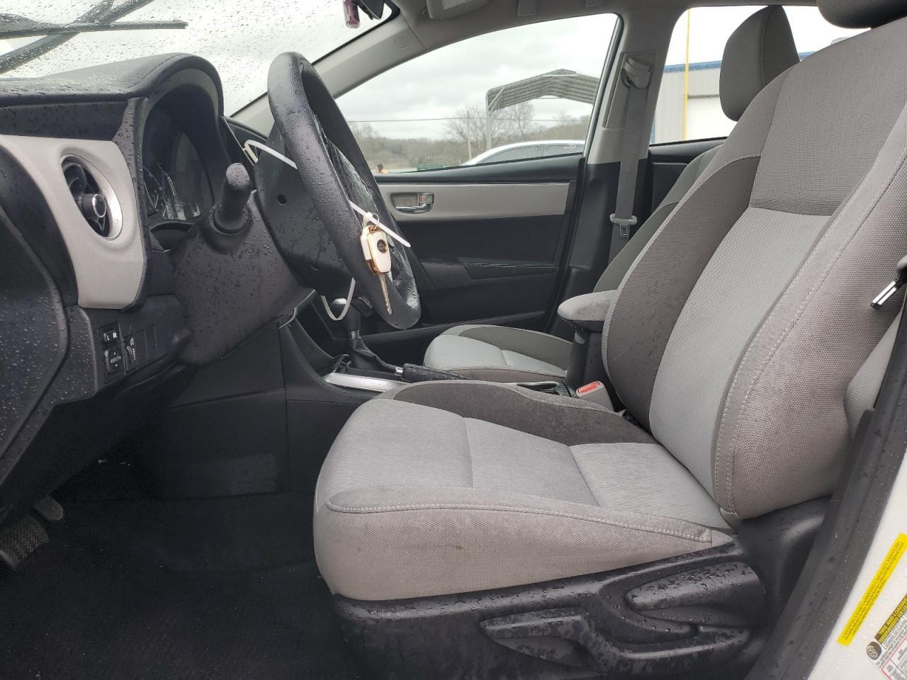 2019 TOYOTA COROLLA L - Фото 7