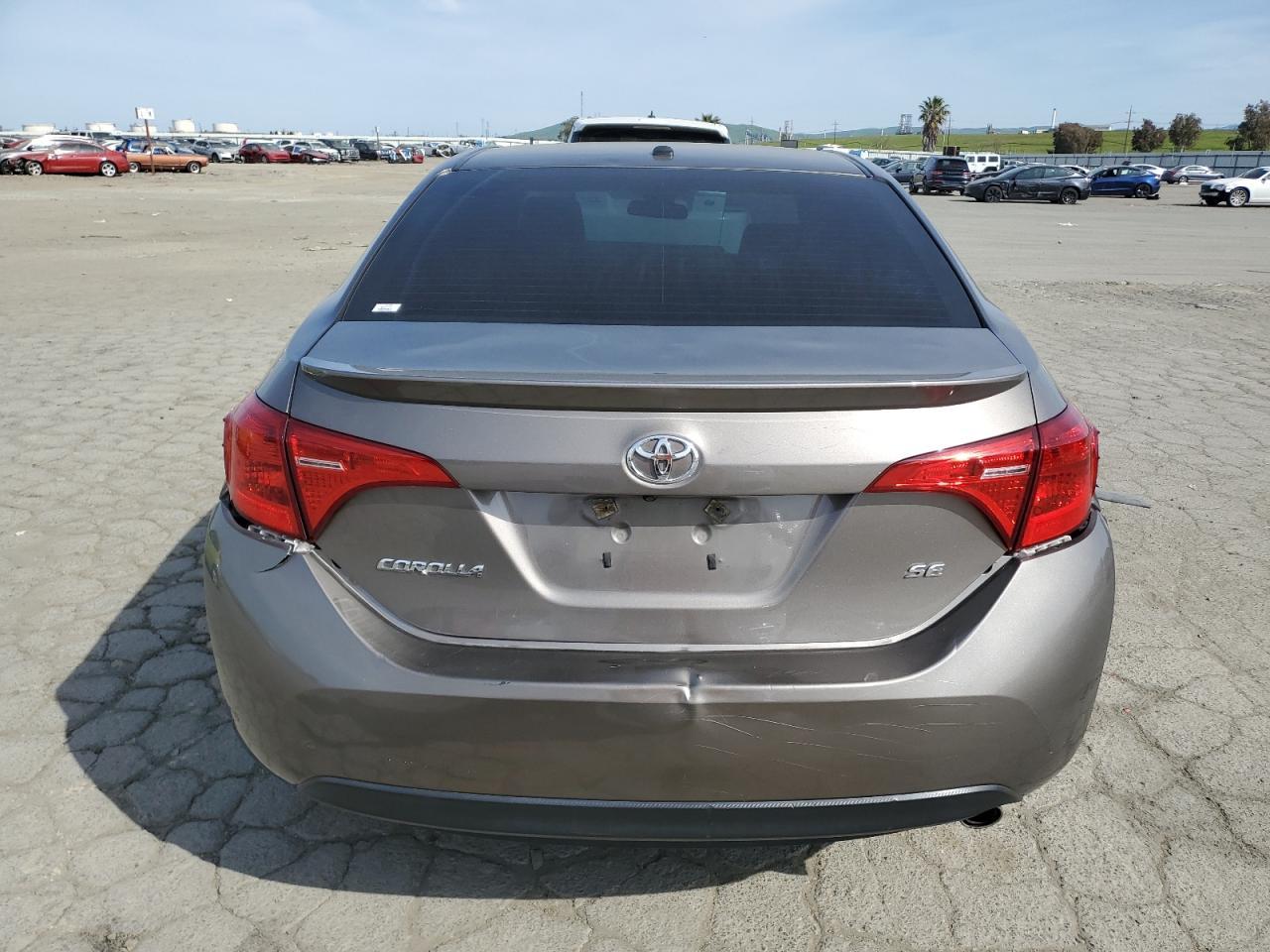 2018 TOYOTA COROLLA L - Image 6