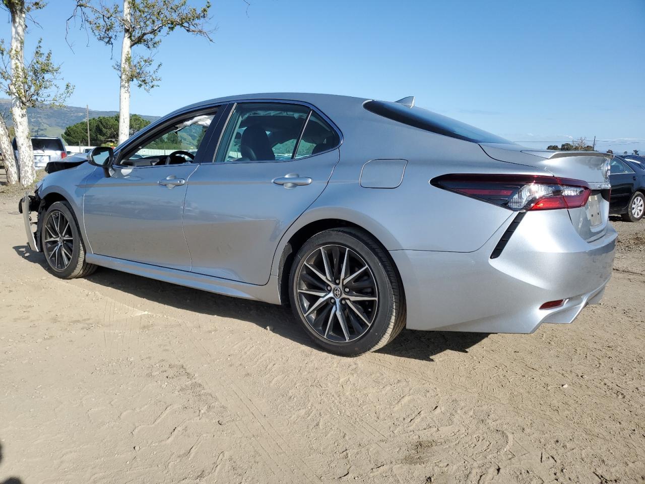 2021 TOYOTA CAMRY SE - Image 2