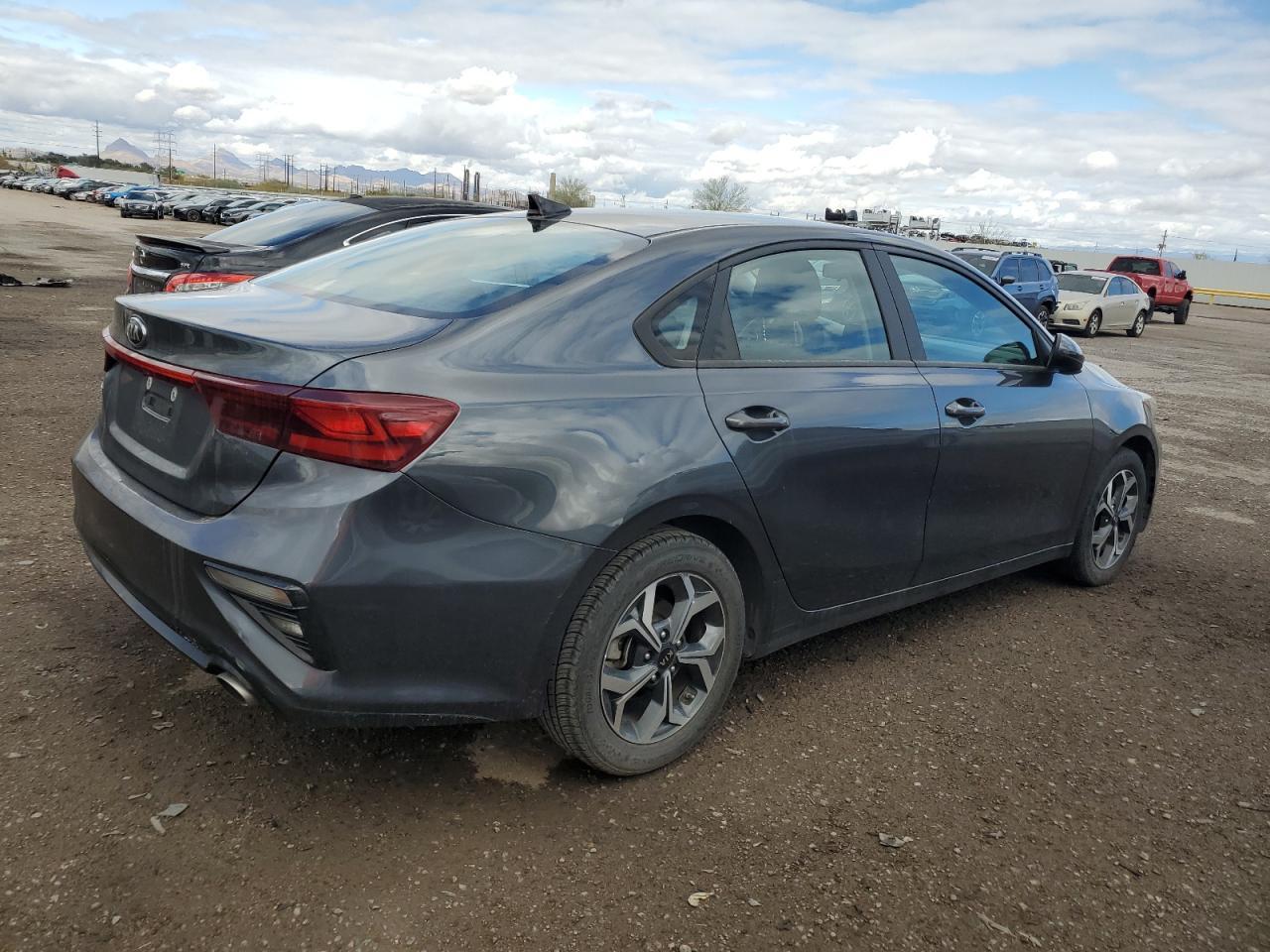 2021 KIA FORTE FE - Image 3