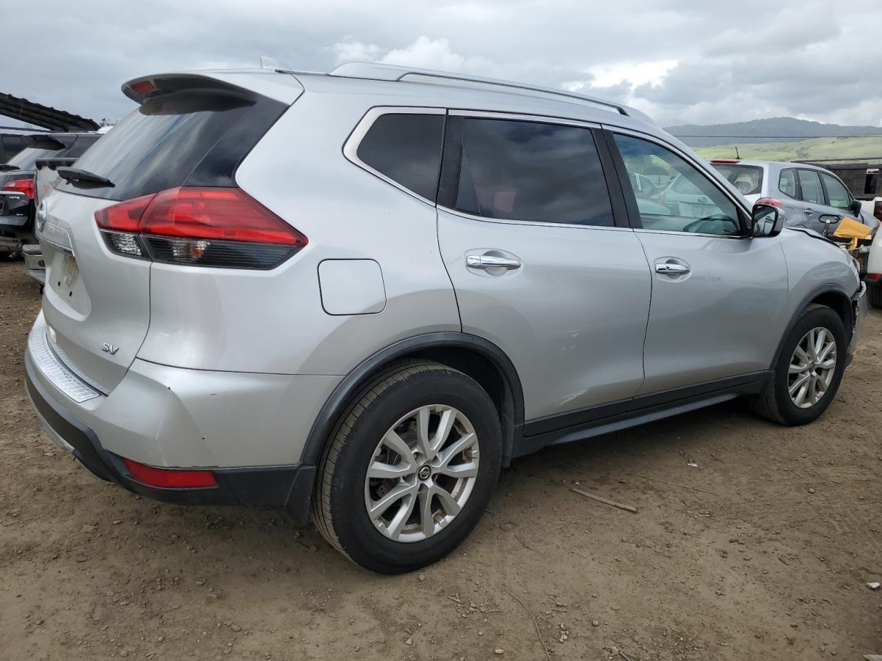 2017 NISSAN ROGUE S - Фото 3