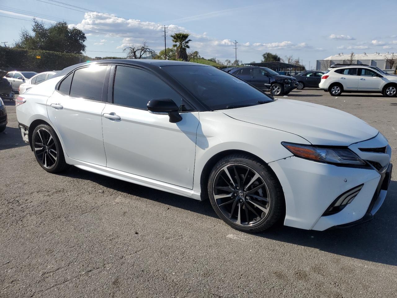 2018 TOYOTA CAMRY XSE - Фото 4