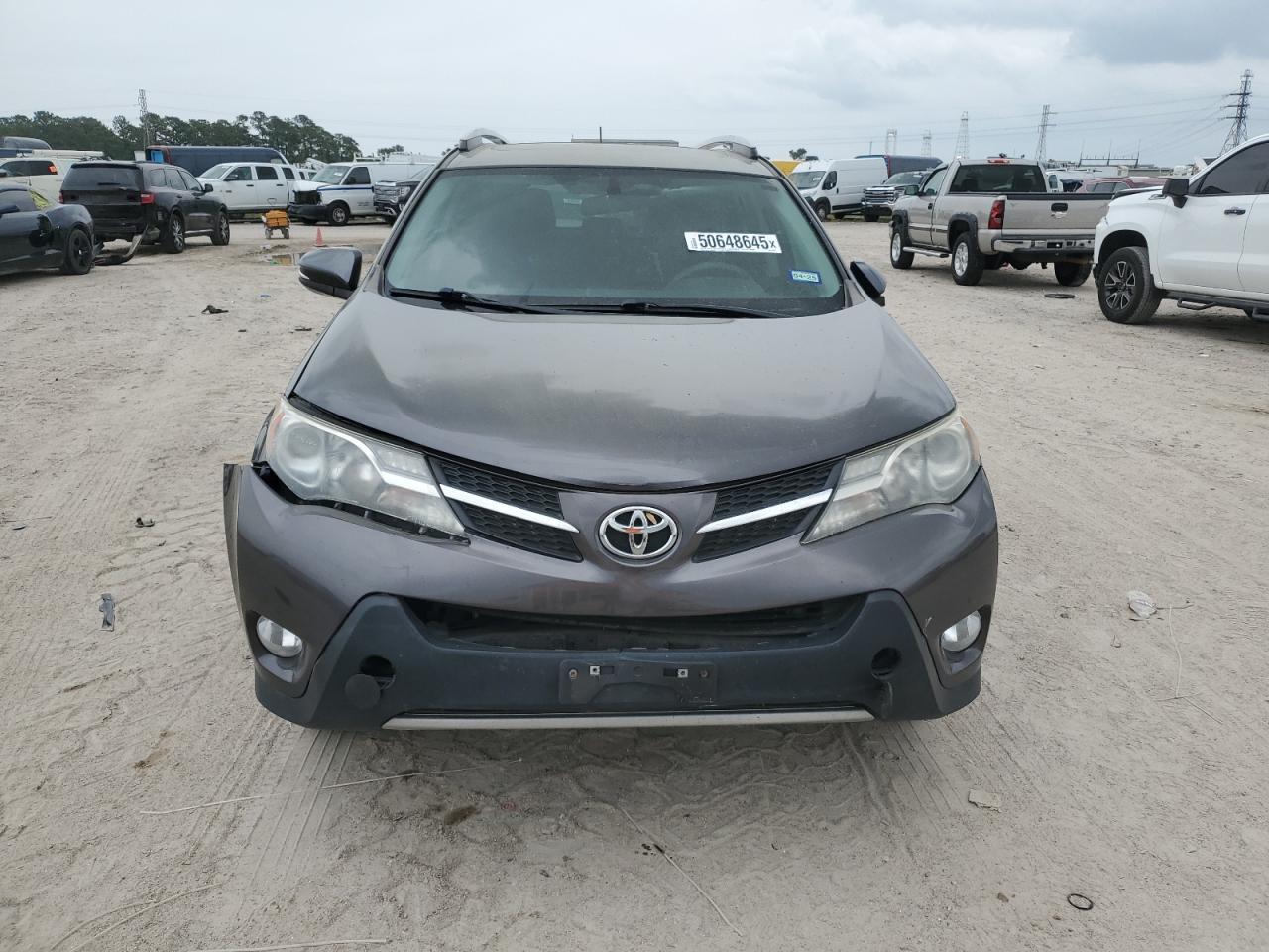 2015 TOYOTA RAV4 XLE - Image 5