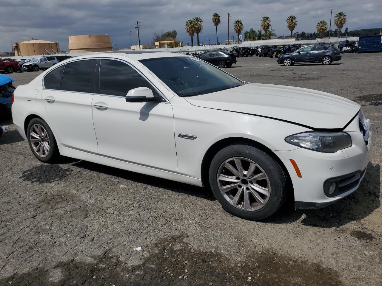 2016 BMW 528 I - Image 4