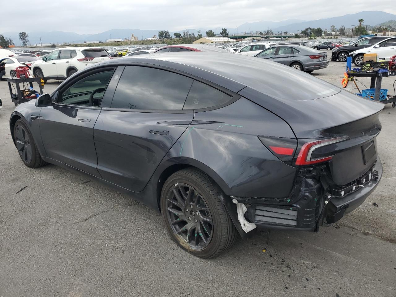 2024 TESLA MODEL 3 - Фото 2