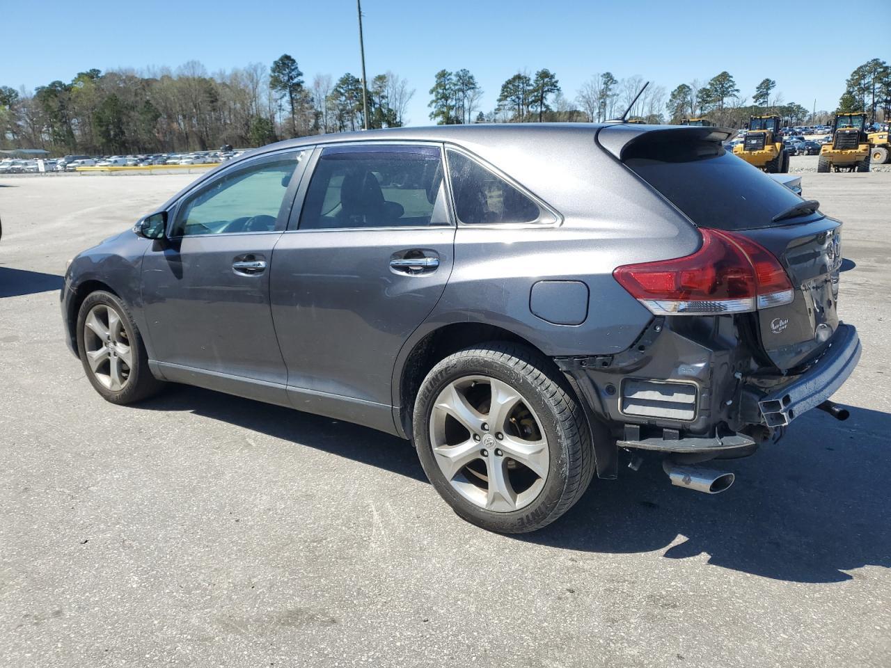 2013 TOYOTA VENZA LE - Фото 2