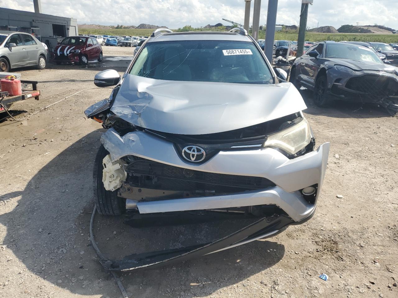 2016 TOYOTA RAV4 XLE - Image 5