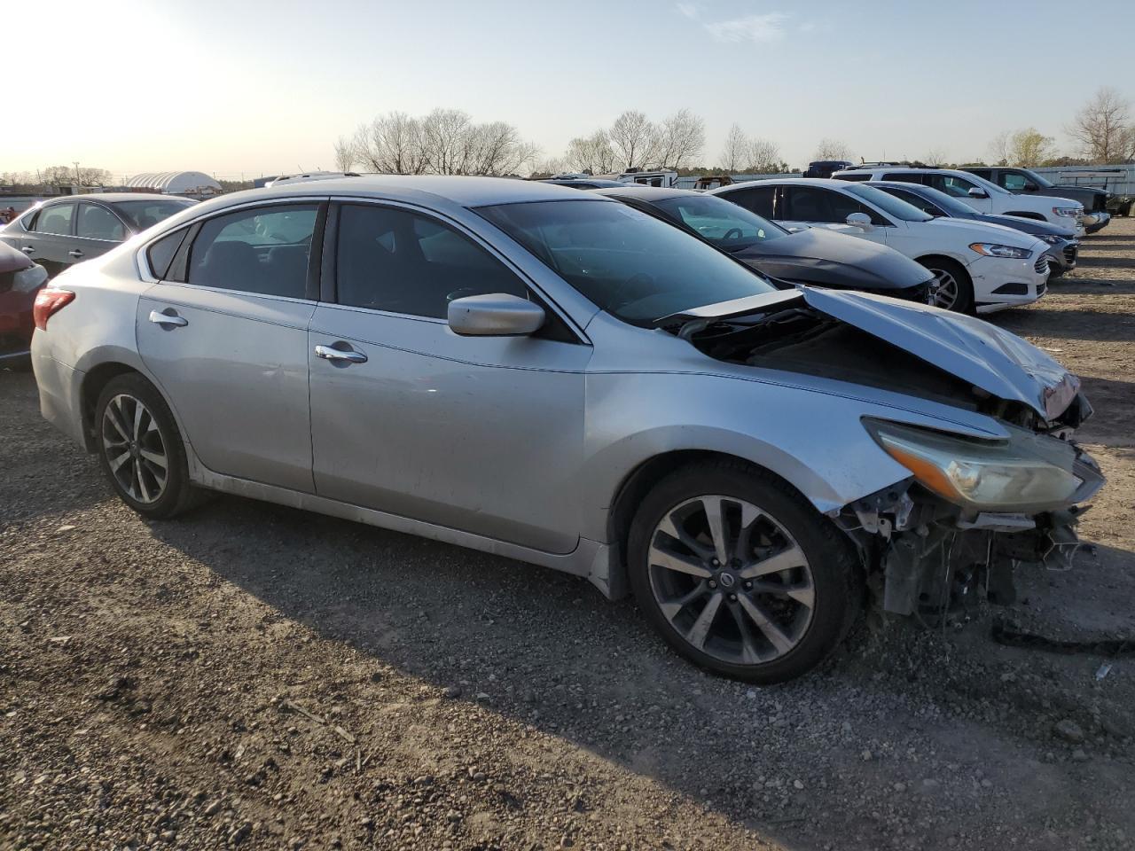 2017 NISSAN ALTIMA 2.5 - Фото 4