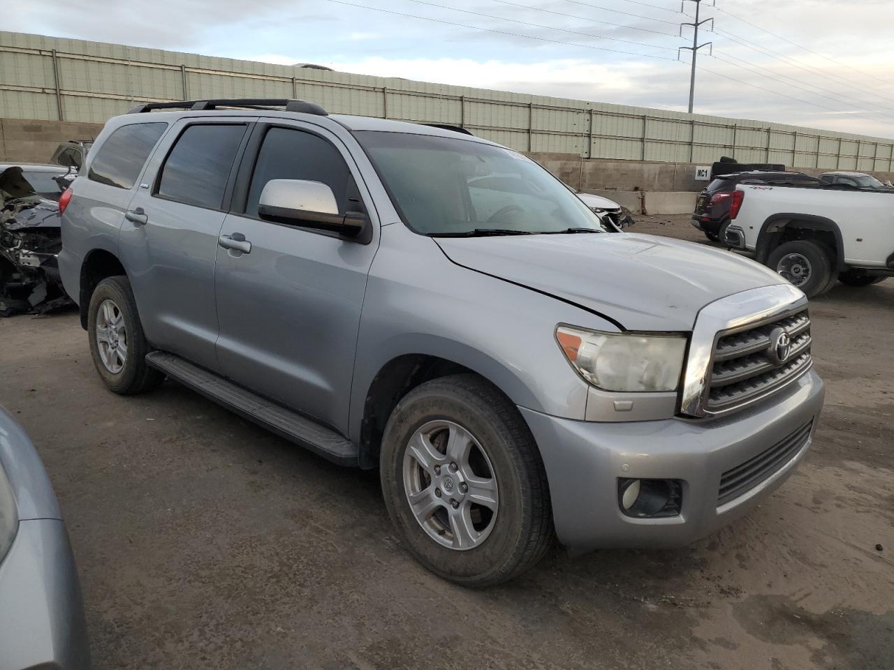 2016 TOYOTA SEQUOIA SR - Фото 4