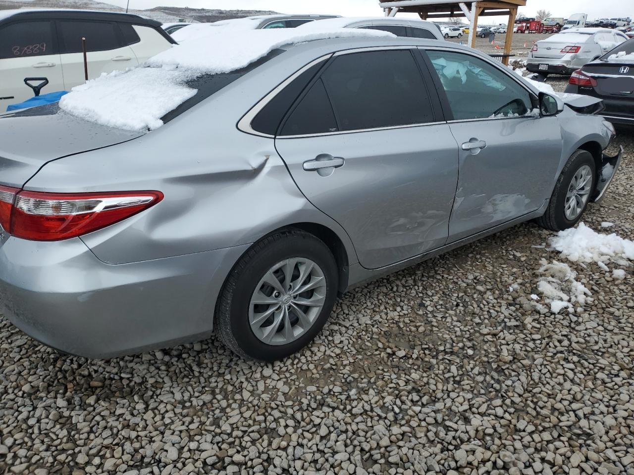 2017 TOYOTA CAMRY LE - Фото 3