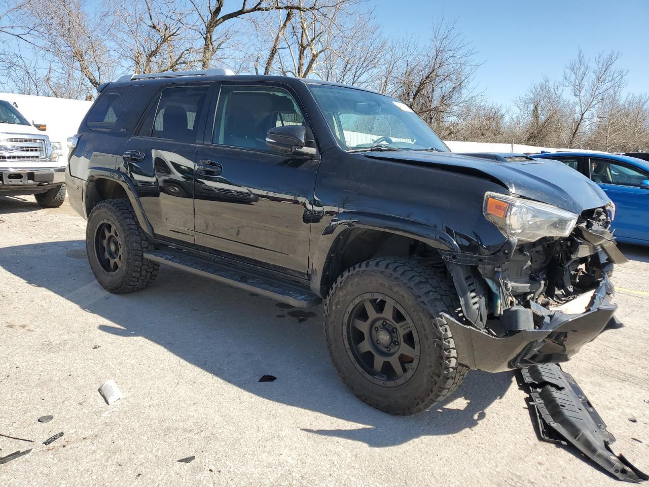 2018 TOYOTA 4RUNNER SR - Image 4
