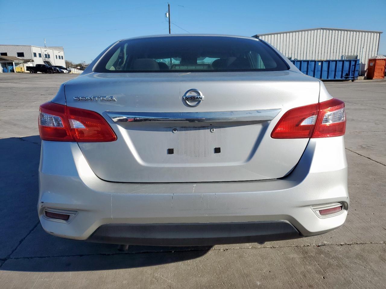 2017 NISSAN SENTRA S - Фото 6