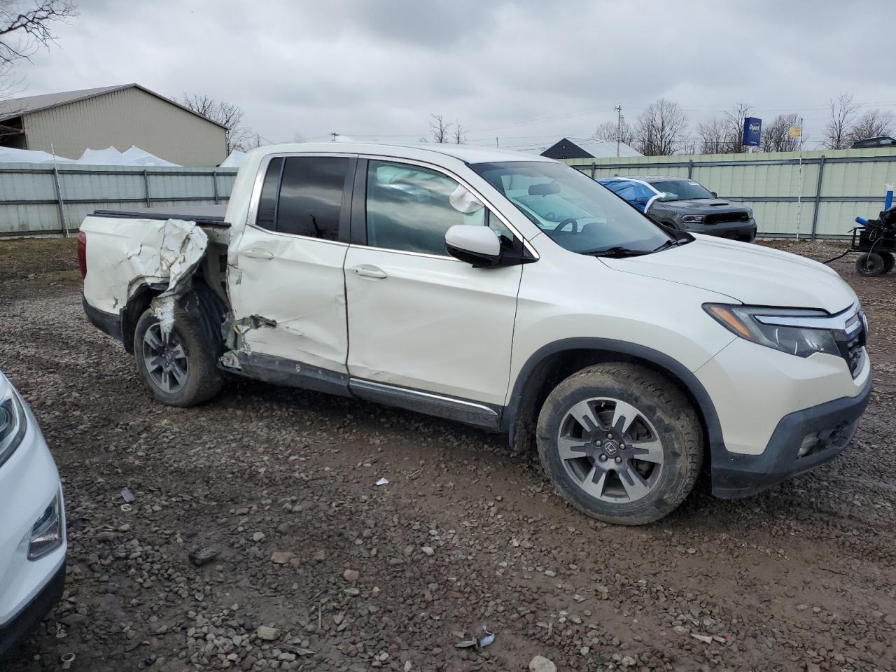 2017 HONDA RIDGELINE - Image 4