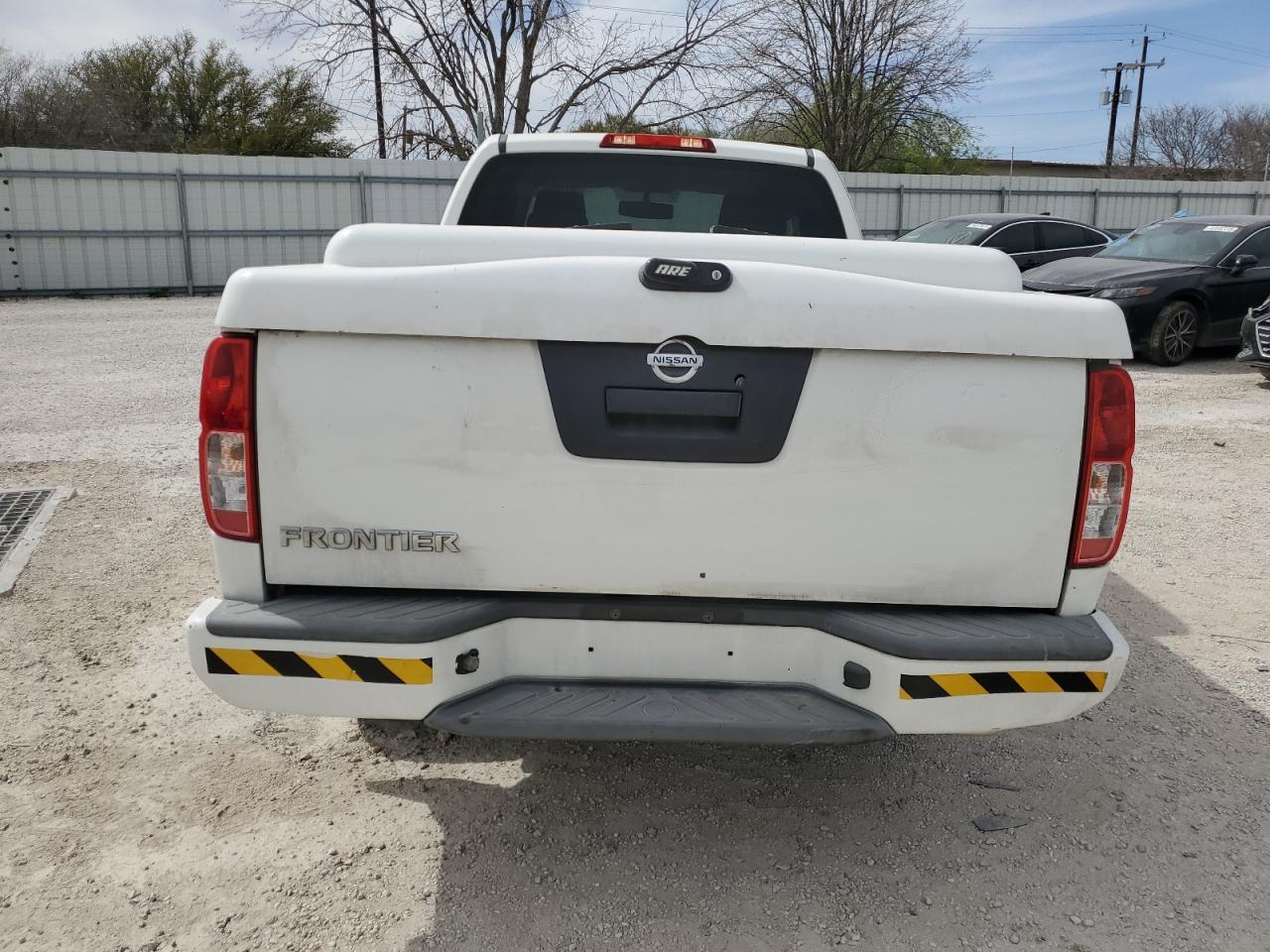 2017 NISSAN FRONTIER S - Image 6