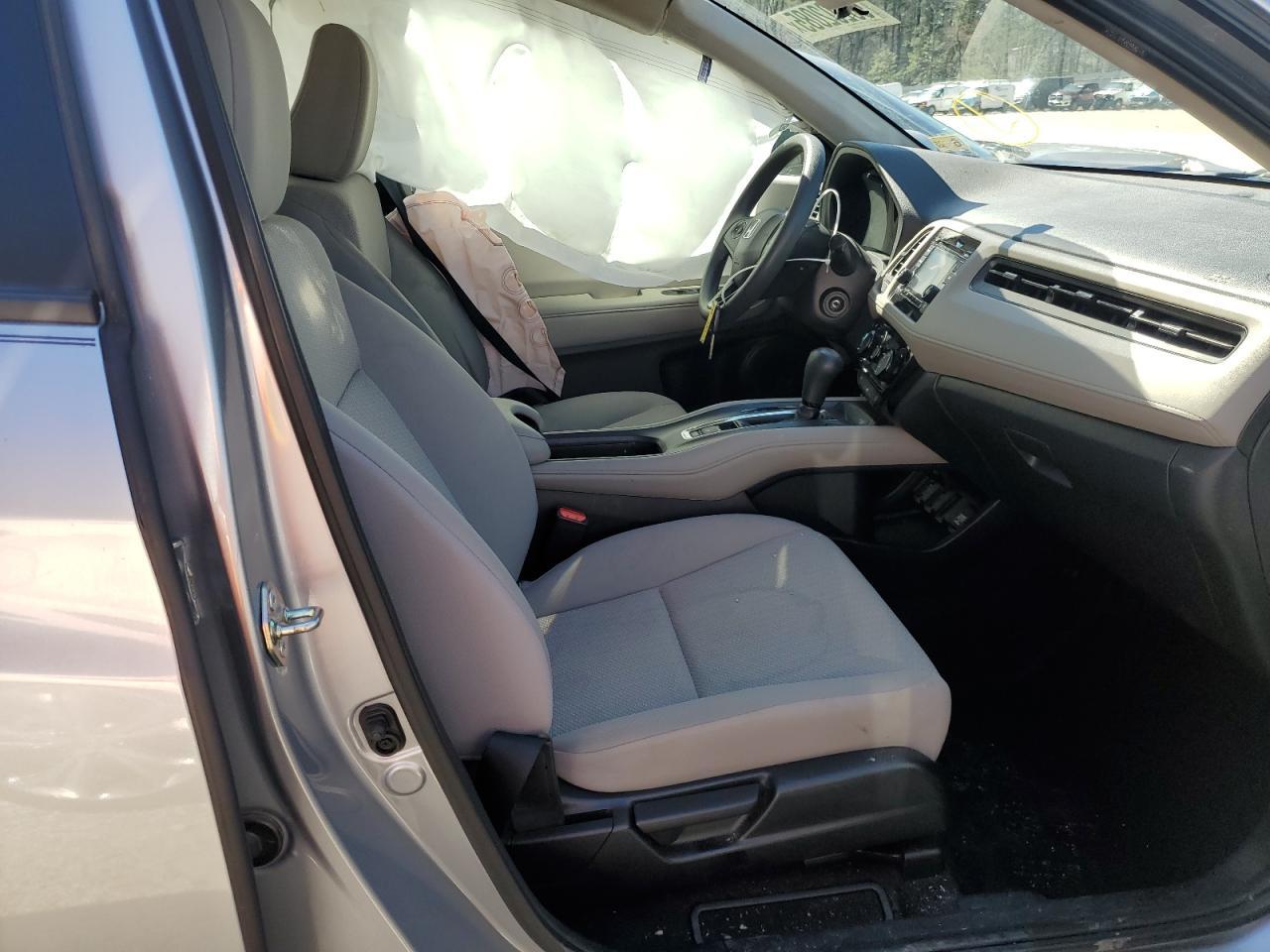 2018 HONDA HR-V LX - Image 7
