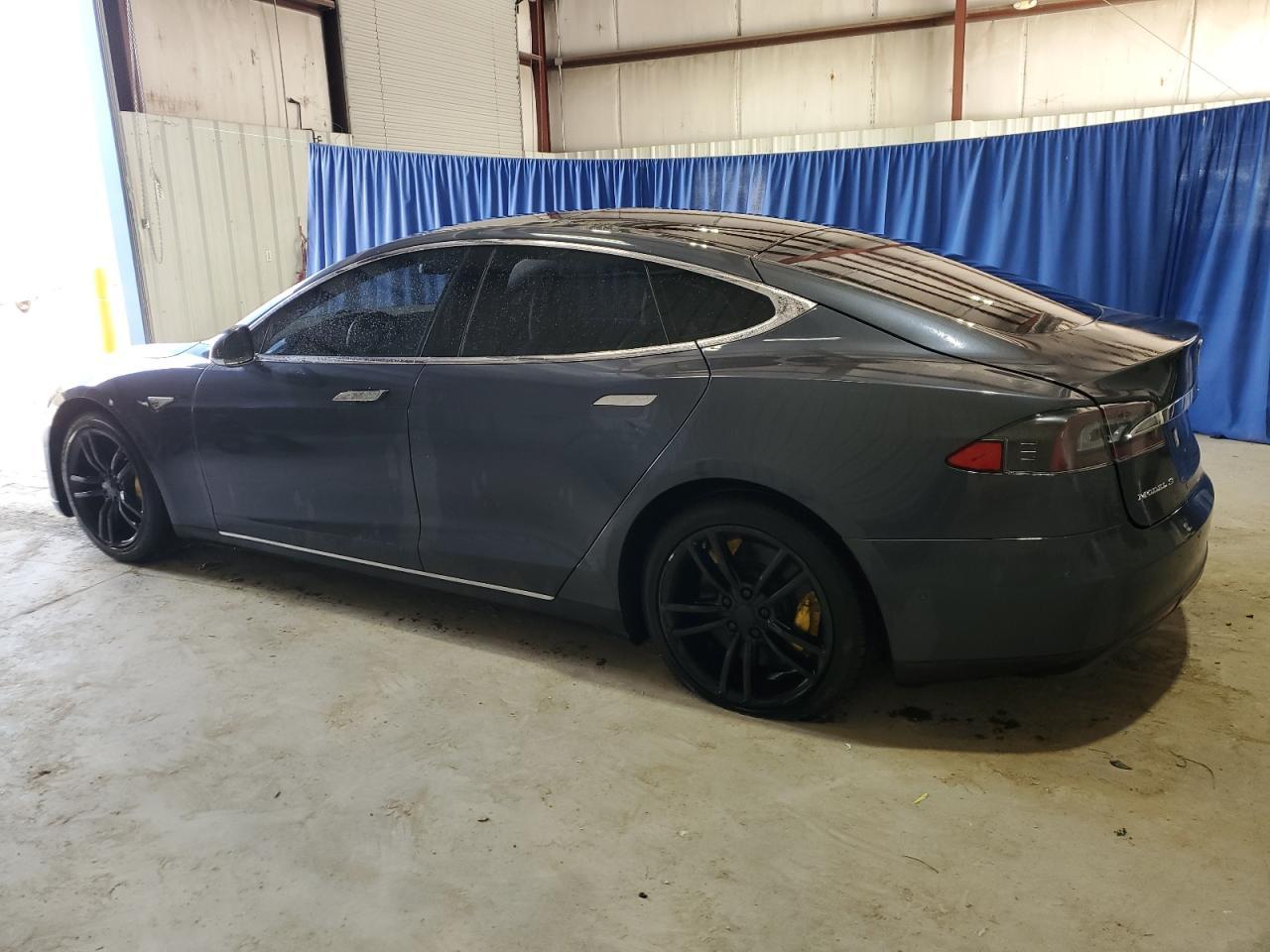 2015 TESLA MODEL S 60 - Image 2