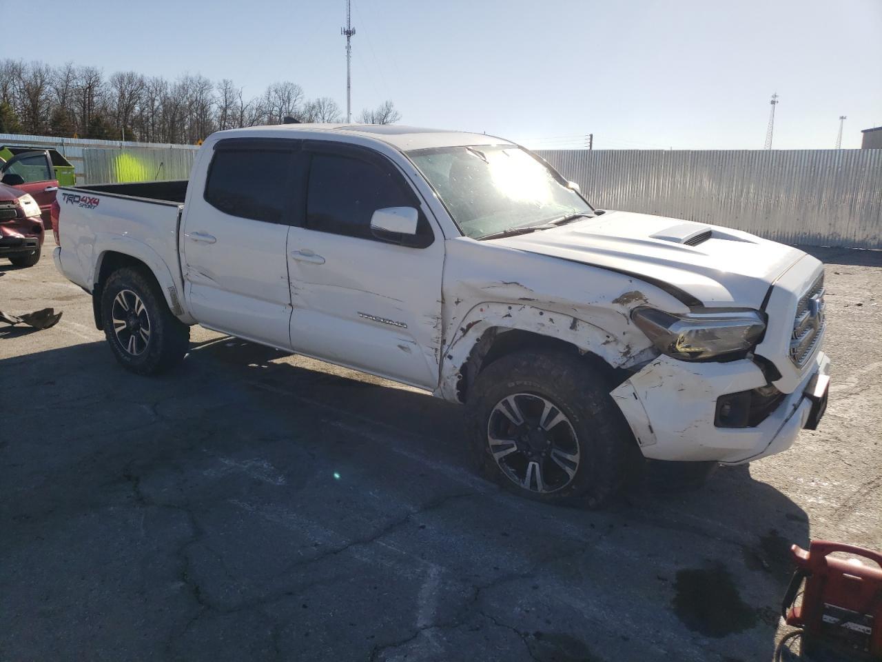 2016 TOYOTA TACOMA DOU - Image 4