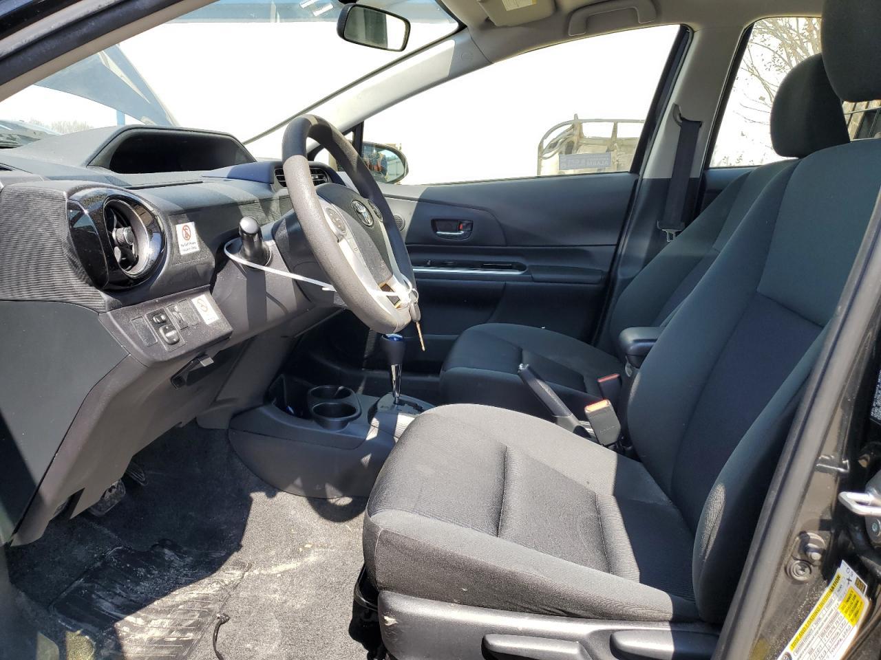 2016 TOYOTA PRIUS C - Image 7