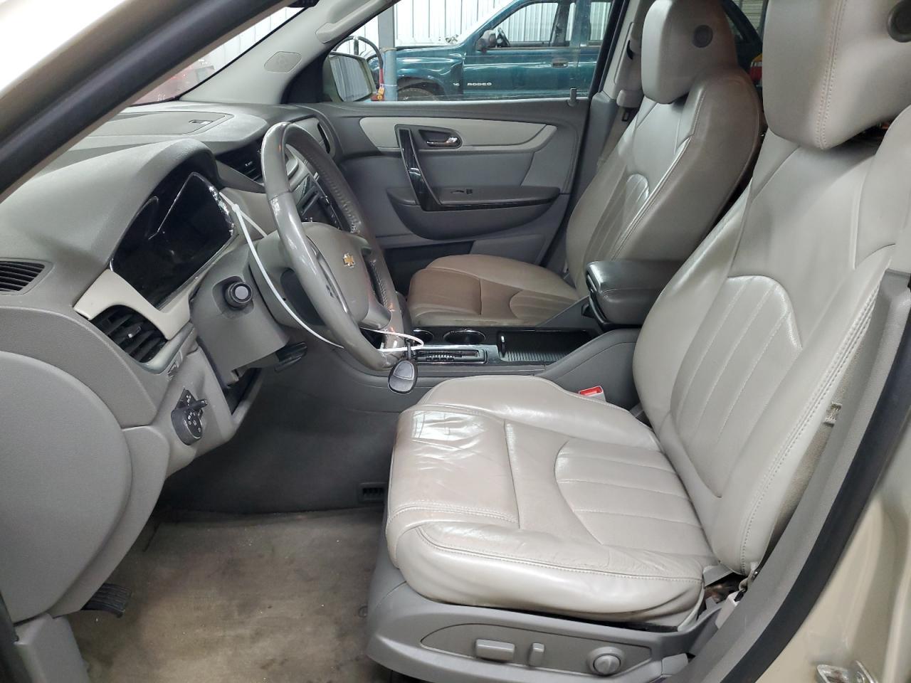 2014 CHEVROLET TRAVERSE L - Фото 7