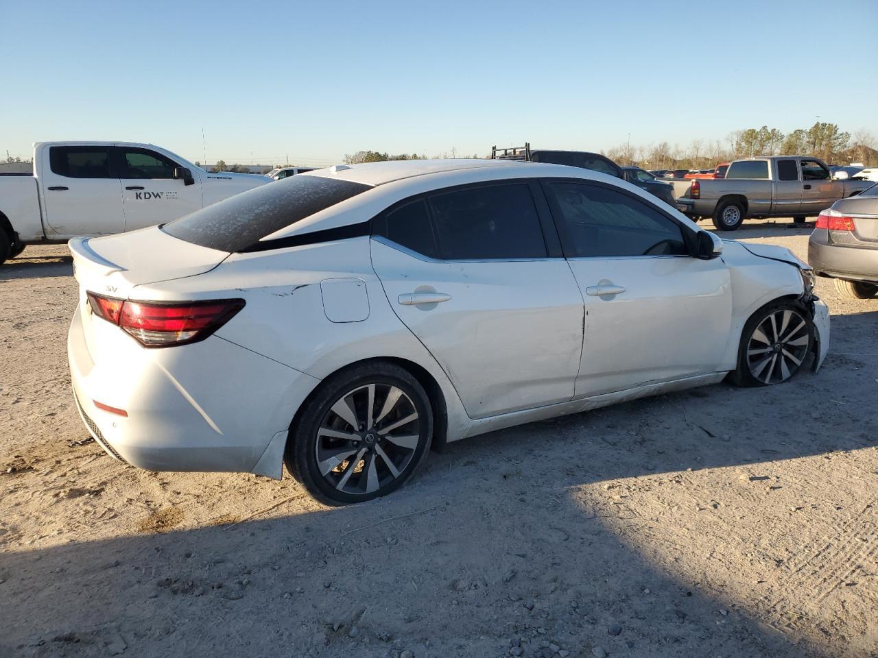 2020 NISSAN SENTRA SV - Фото 3