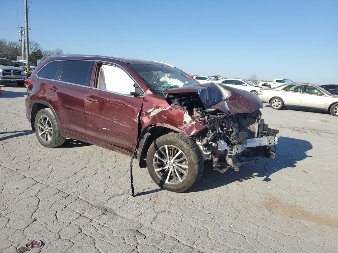 2018 TOYOTA HIGHLANDER - Фото 4